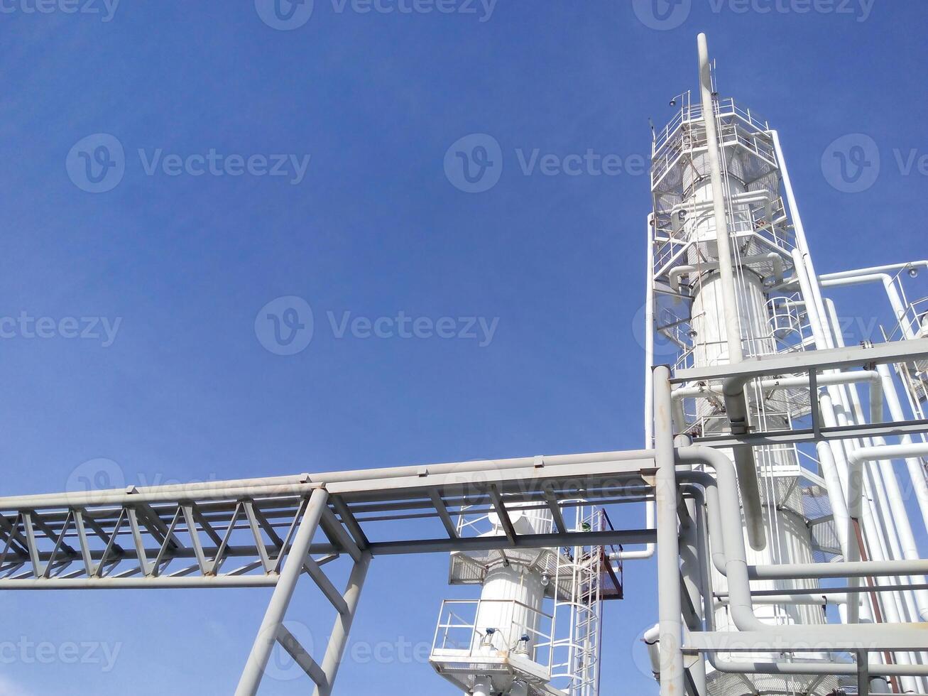 Distillation columns and heating furnace photo
