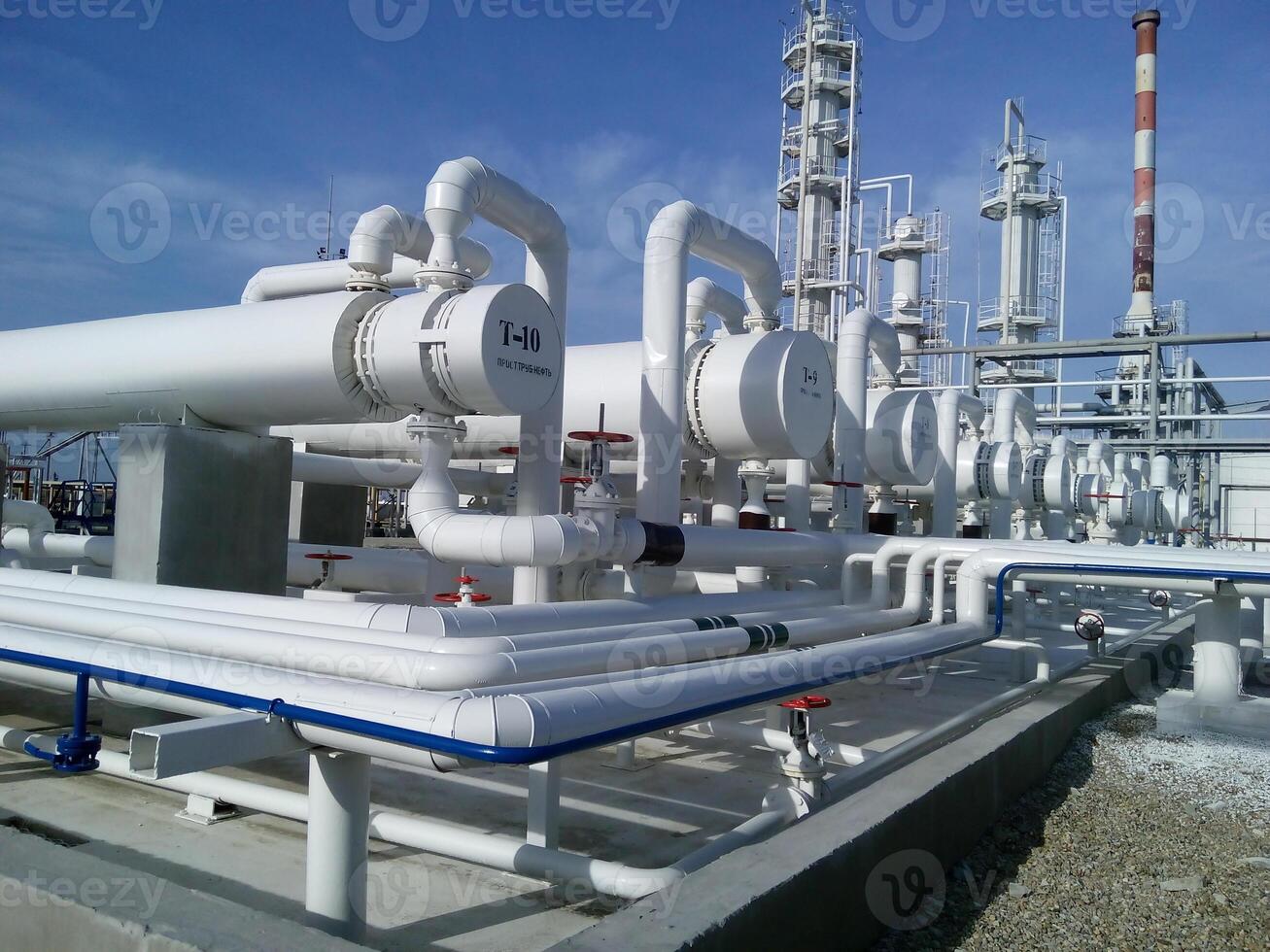 Heat exchangers in a refinery photo