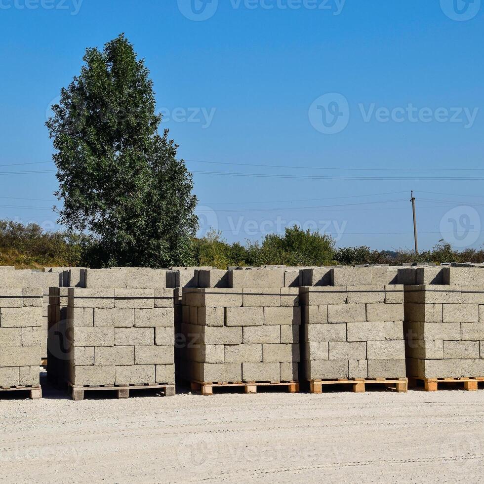 Cinder blocks, which lie in the bays. Storage cinder block photo