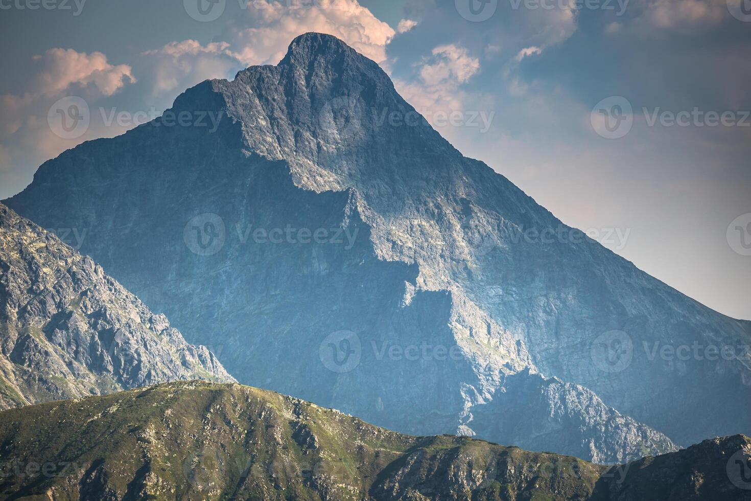 verano tatra montaña, Polonia, ver desde kasprowy extraño a swinica montar. foto