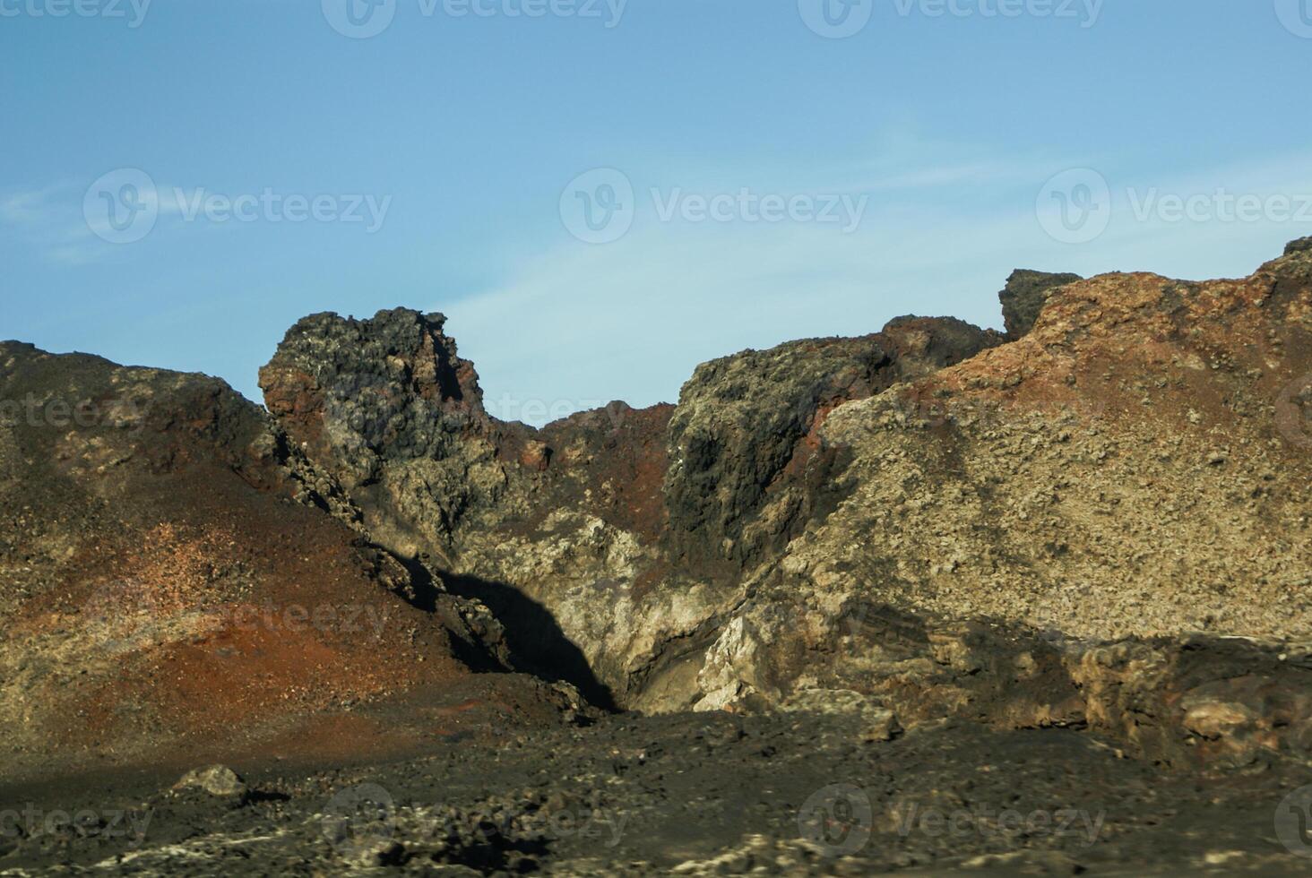 Montañas de fuego, montañas del fuego, parque nacional de timanfaya en la isla de lanzarote, españa foto