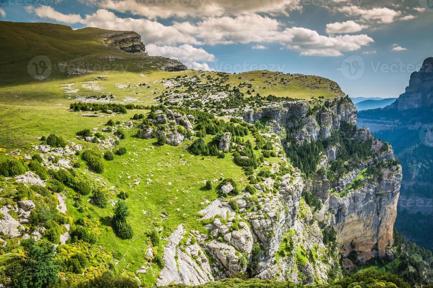 cañón Delaware anísclo en parque nacional Ordesa y monte perdido, España foto