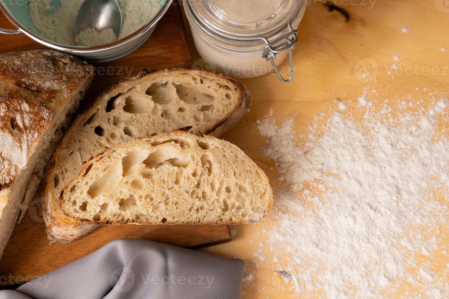 Composition for restaurants or bakeries with sourdough bread and elements used for its preparation. photo