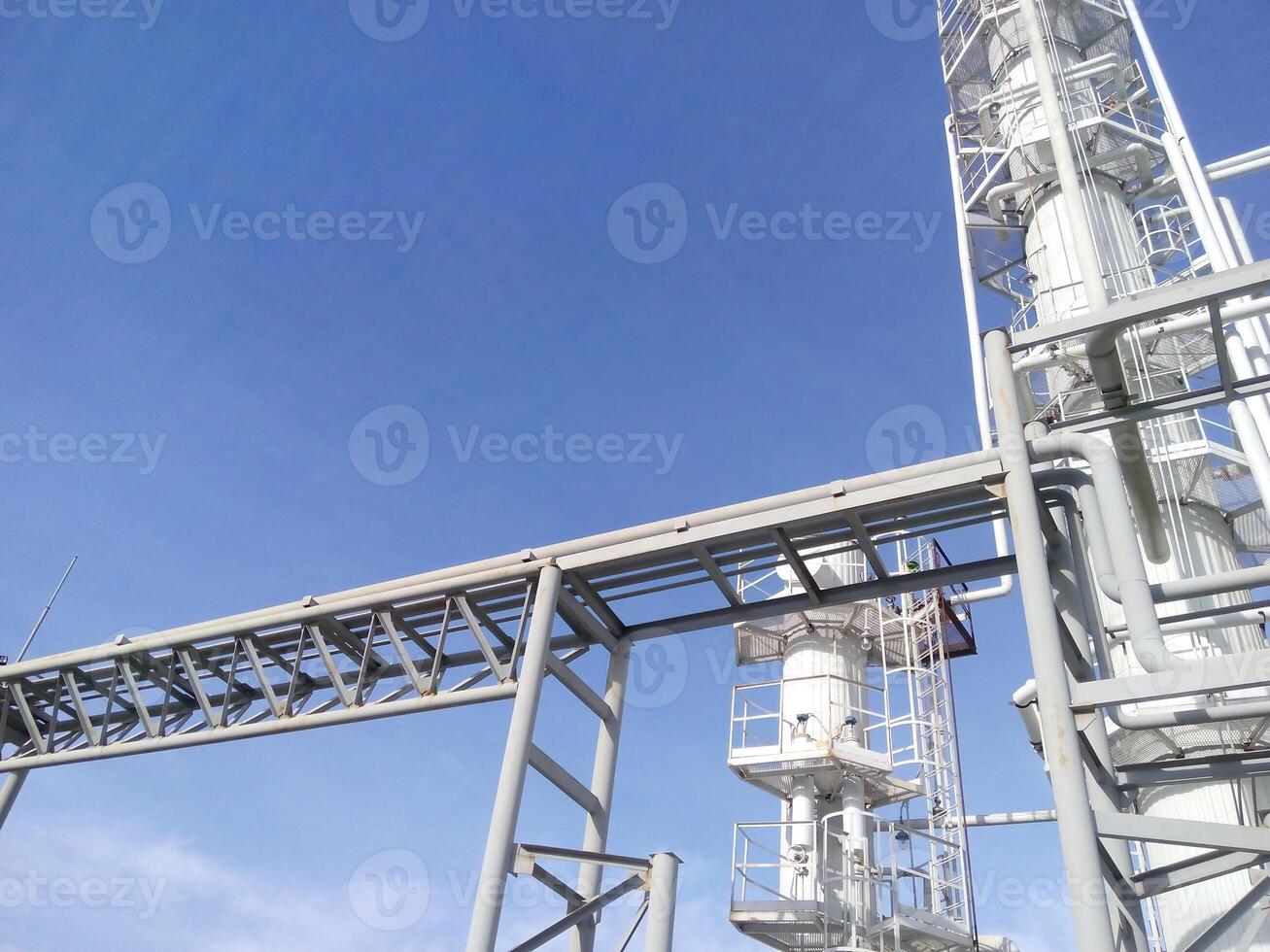 Distillation columns and heating furnace photo