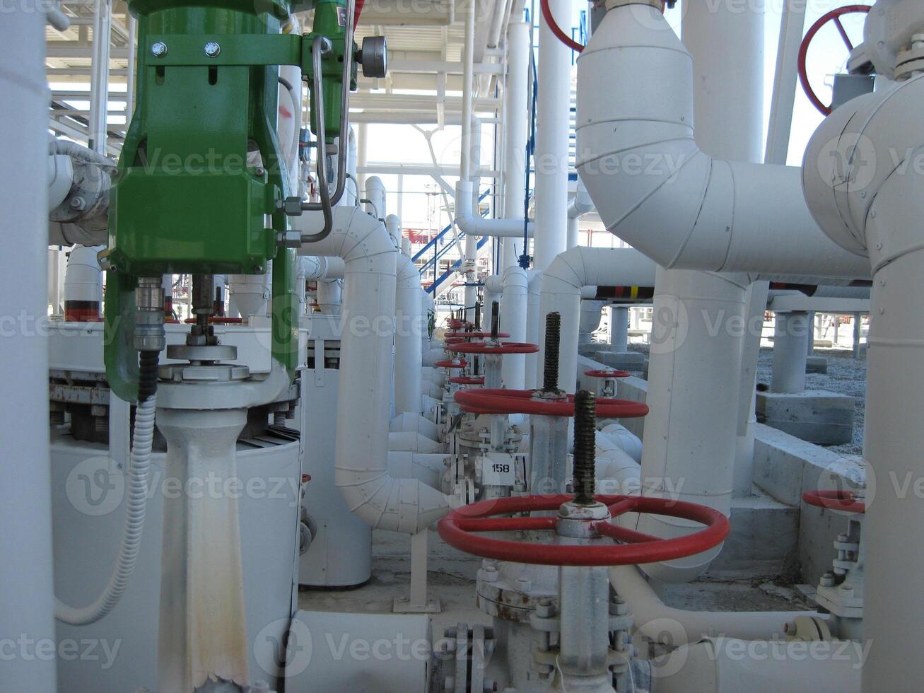 pipelines and latches photo