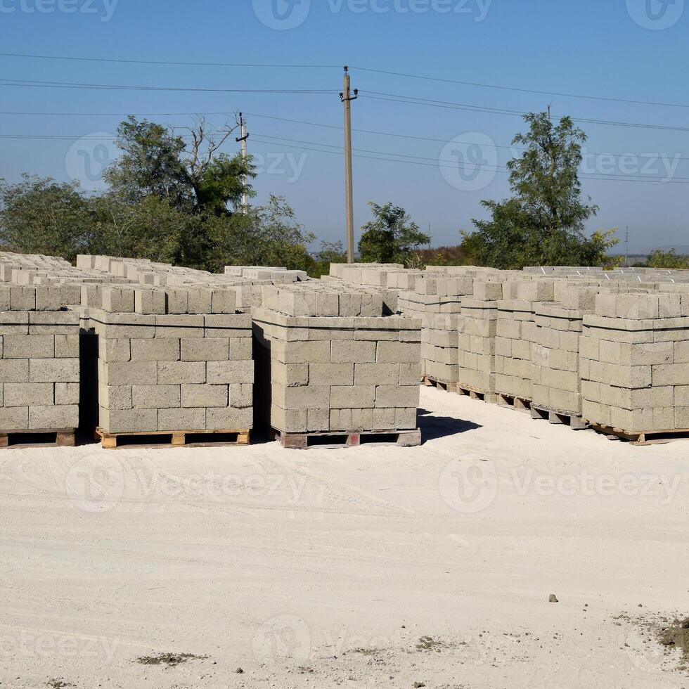 Cinder blocks, which lie in the bays. Storage cinder block photo