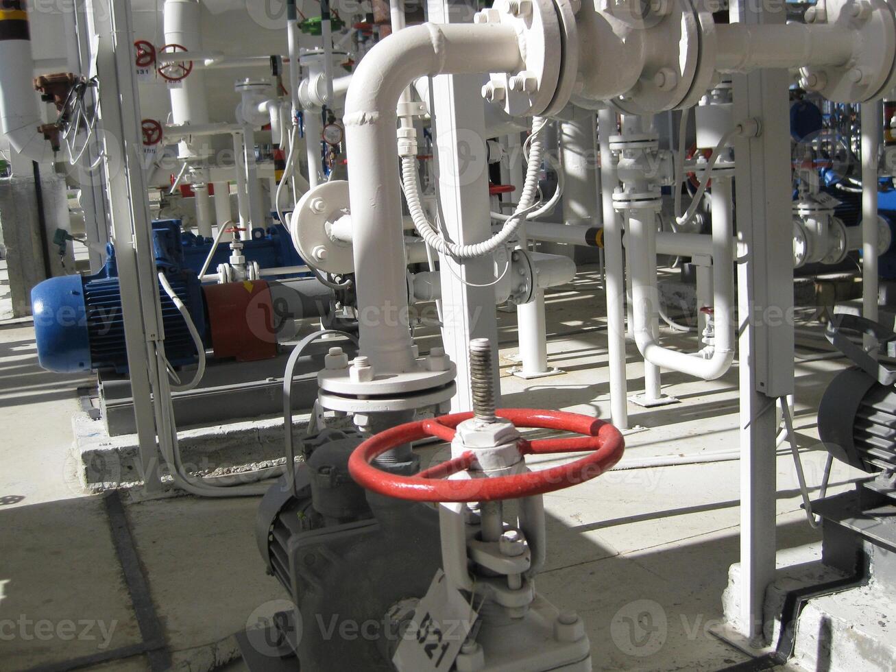 pipelines and latches photo