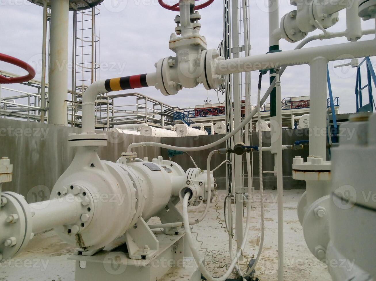 The pump for pumping hot products of oil refining photo