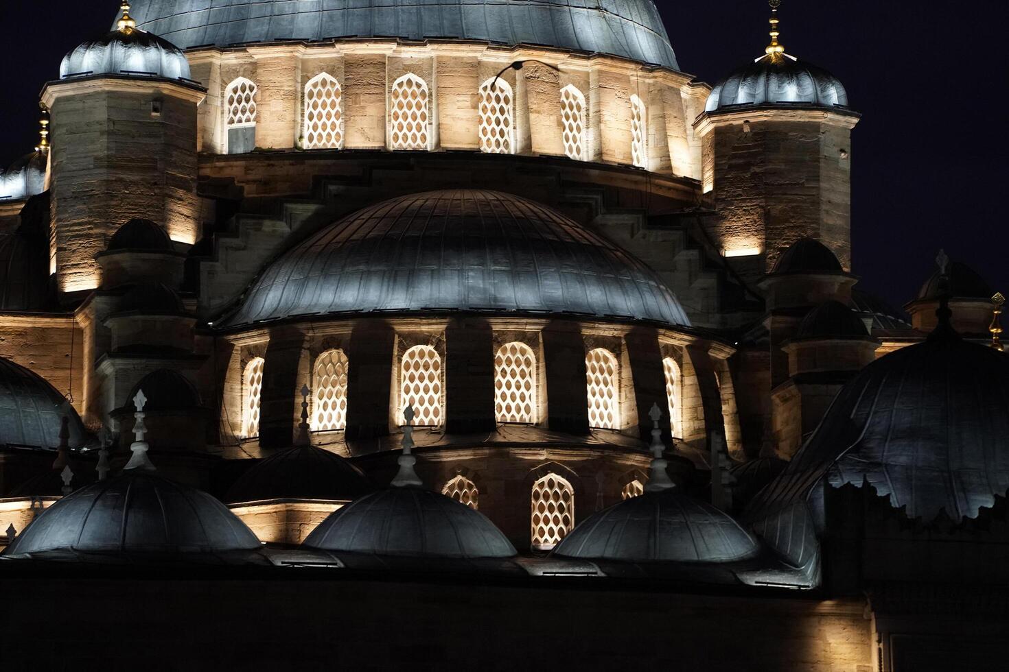 Eminonu yeni cami new mosque in istanbul turkey night view photo
