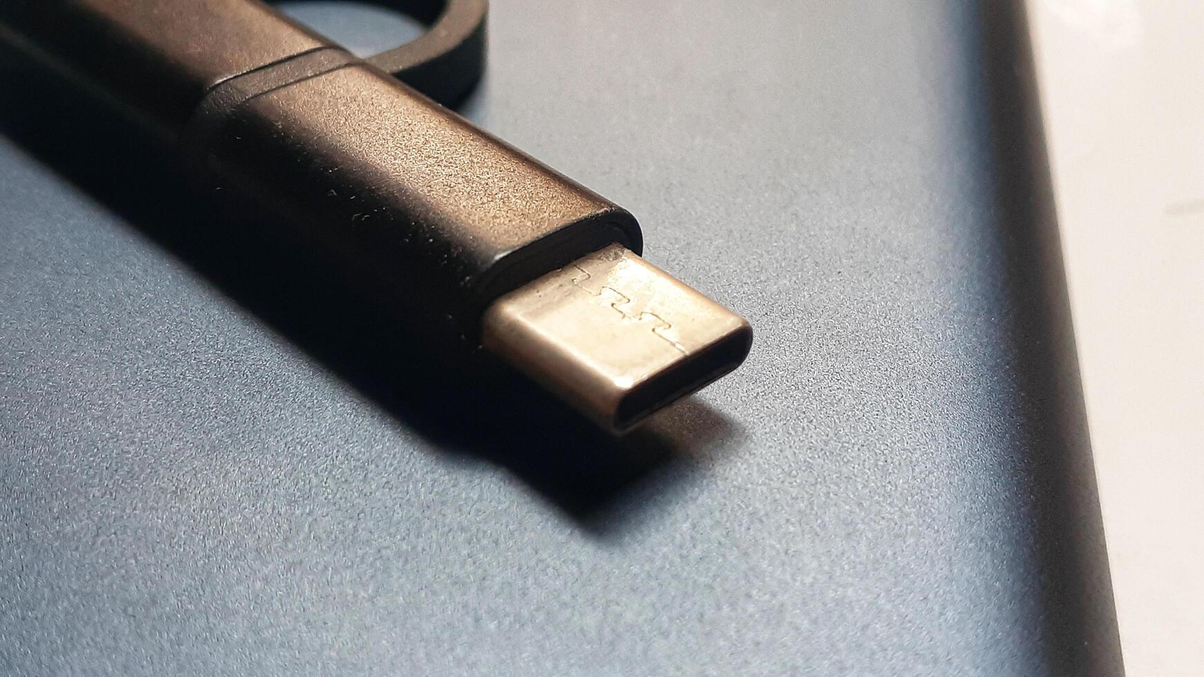 picture of usb type c cable photo