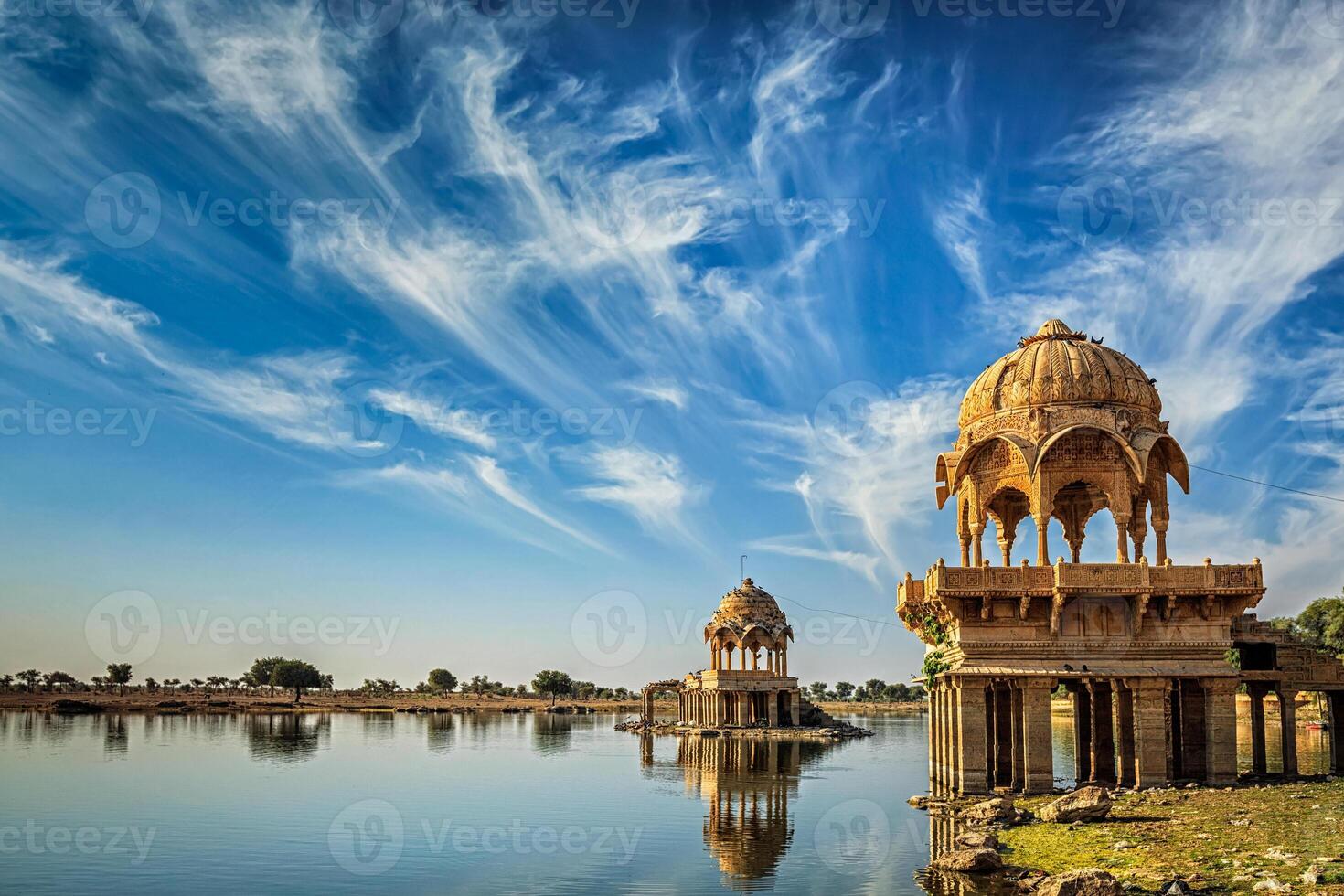 indio punto de referencia gadi sagar en Rajasthan foto