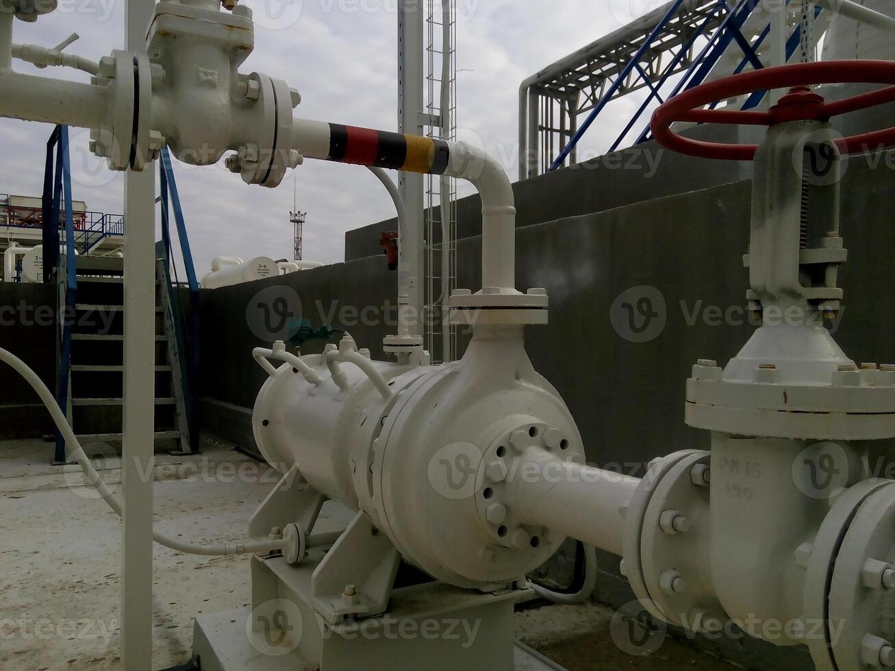 The pump for pumping hot products of oil refining photo