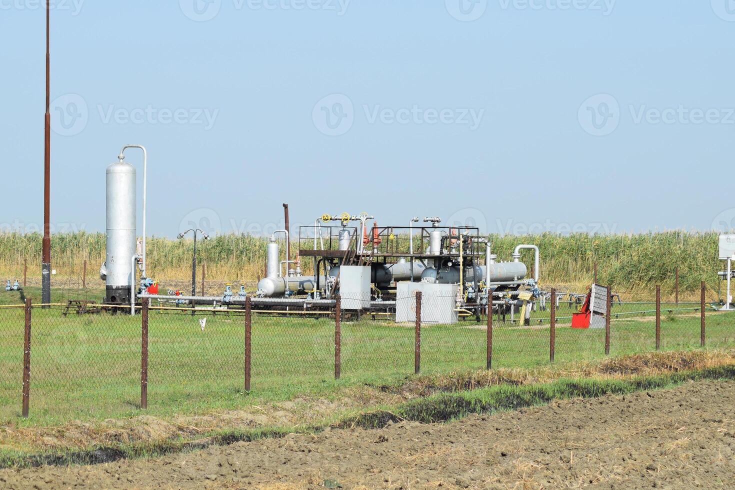 Equipment for oil separation photo