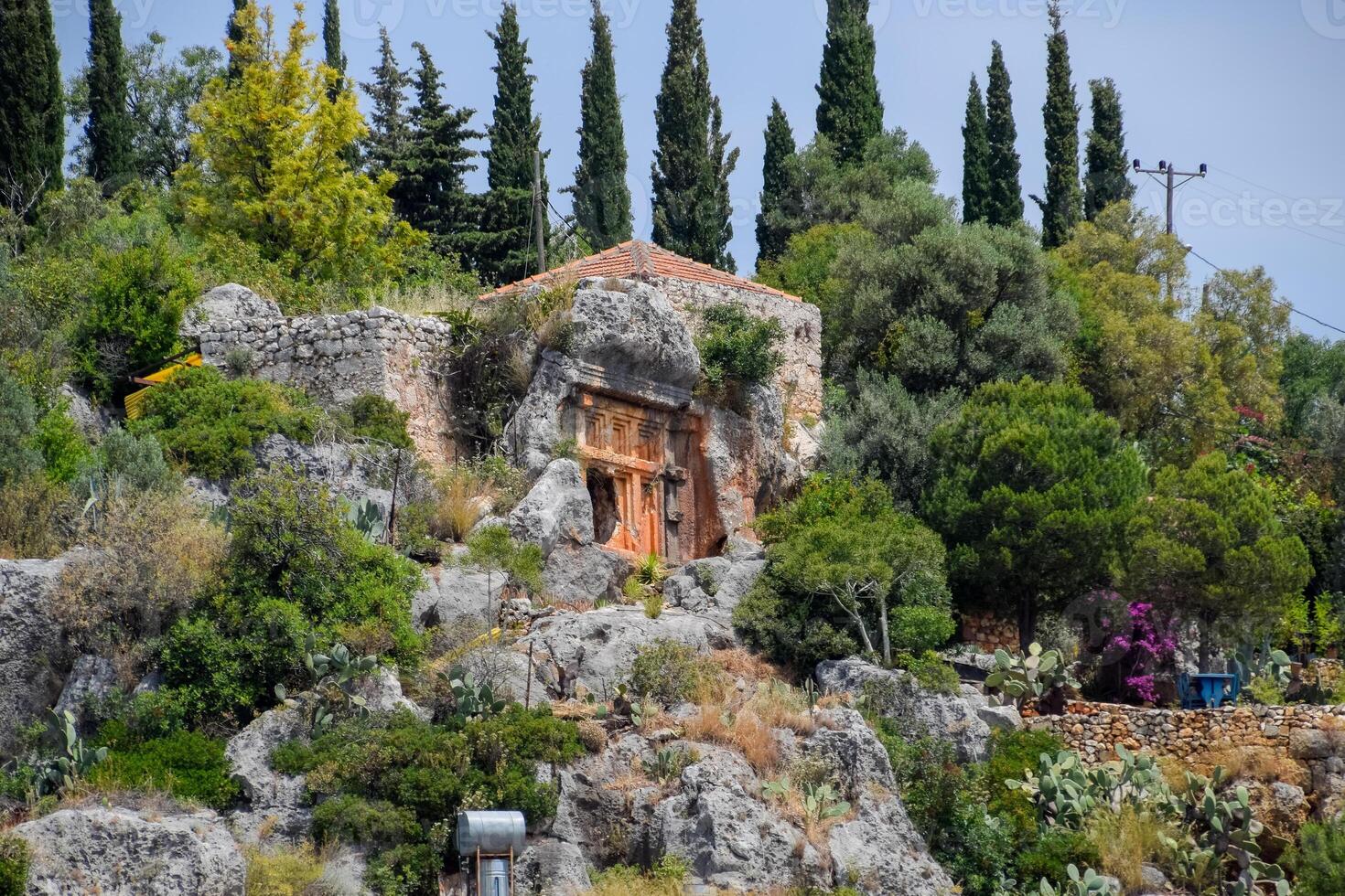 restos de el antiguo ciudad de kekova en el costa. foto