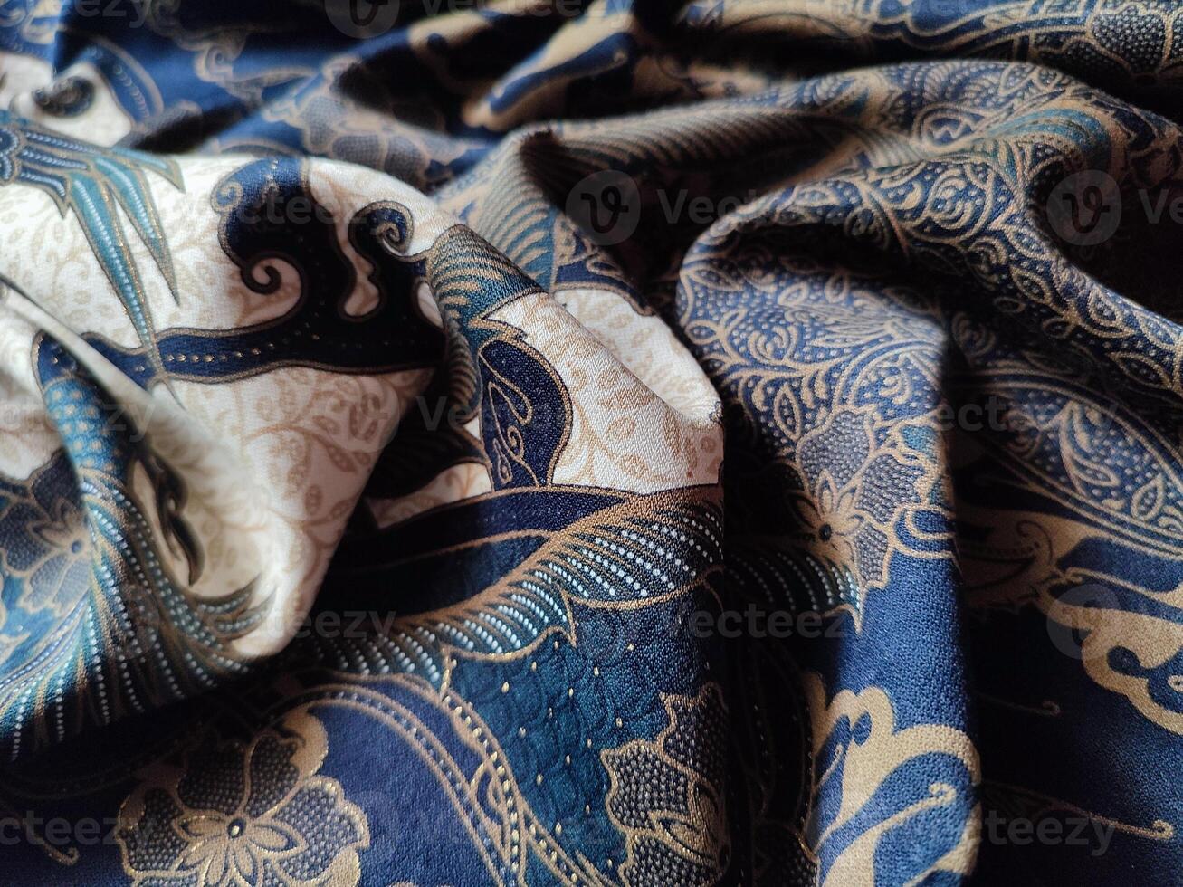 The patterns on traditional Batik, presenting visual and philosophical The patterns on traditional Batik, presenting visual and philosophical photo