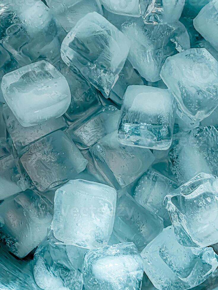 icecubes background,icecubes texture,icecubes wallpaper,ice helps to feel refreshed and cool water from the icecubes helps the water refresh your life and feel good.ice drinks for refreshment business photo