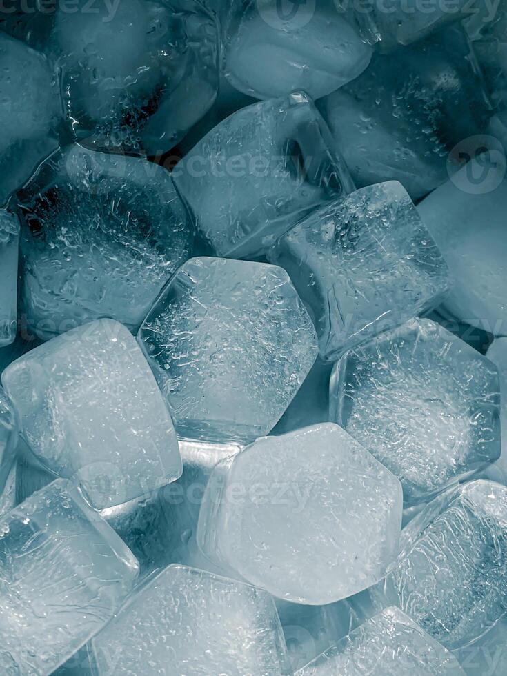 icecubes background,icecubes texture,icecubes wallpaper,ice helps to feel refreshed and cool water from the icecubes helps the water refresh your life and feel good.ice drinks for refreshment business photo