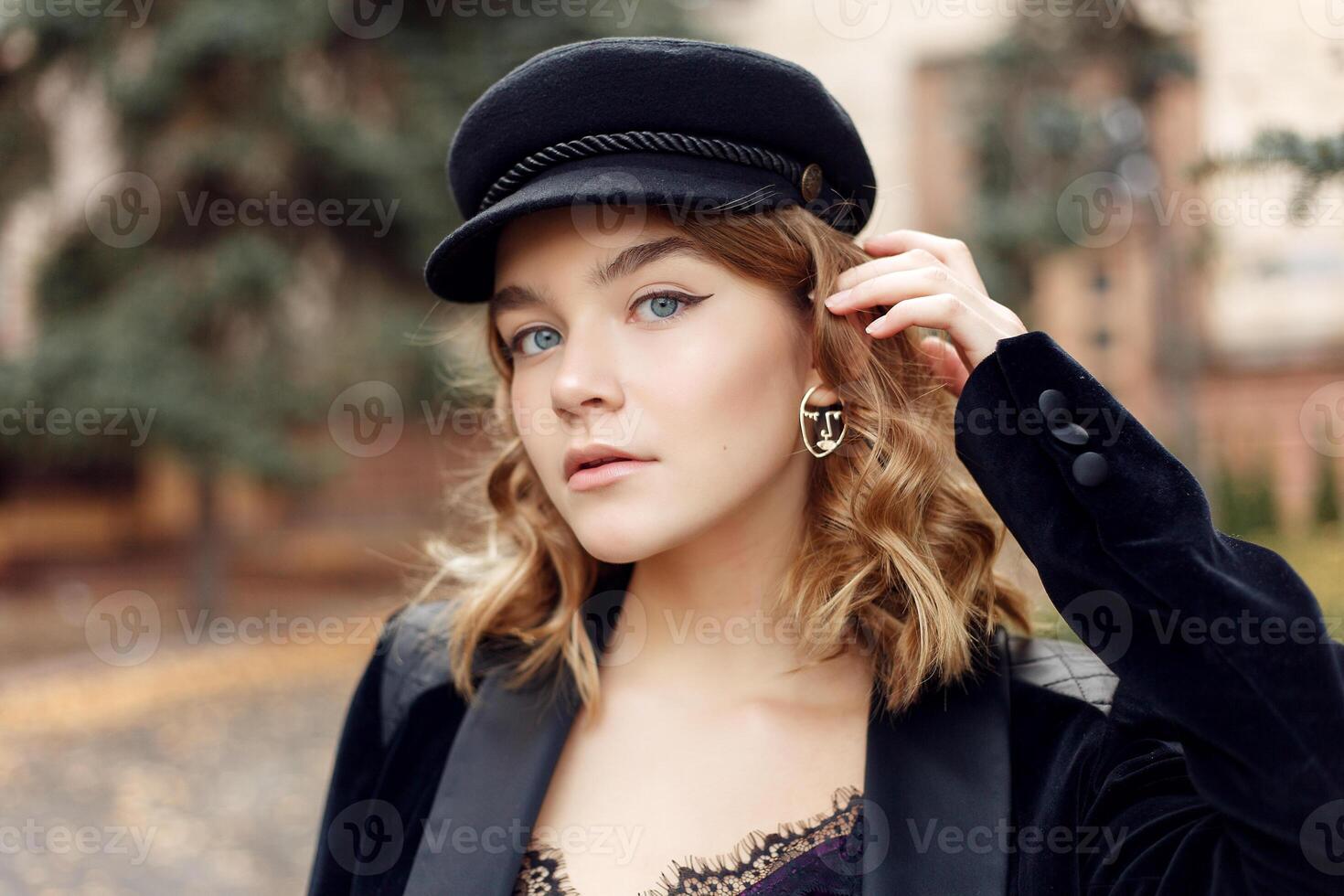 Lady wearing stylish clothes photo