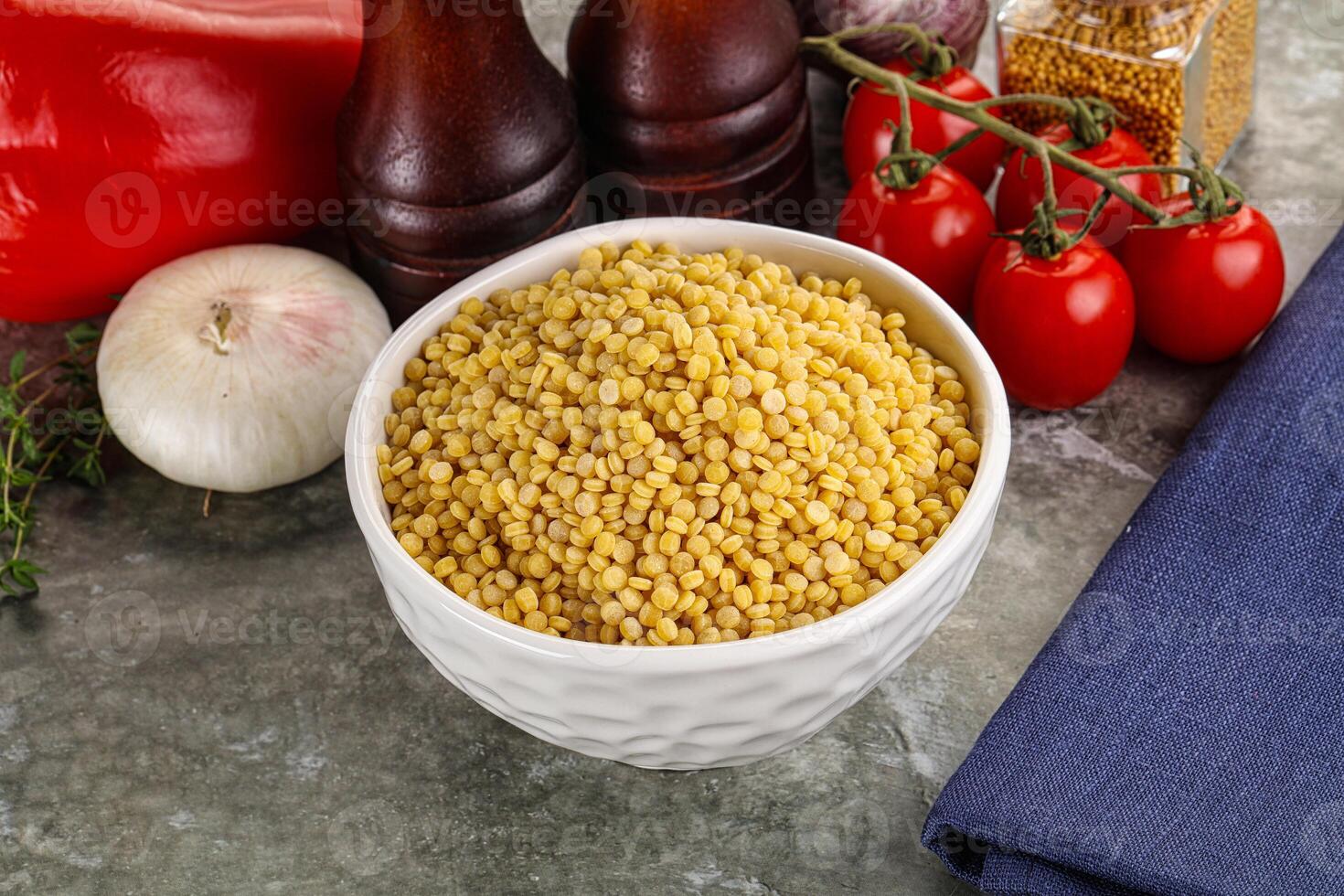 Dry ptitim heap in the bowl photo