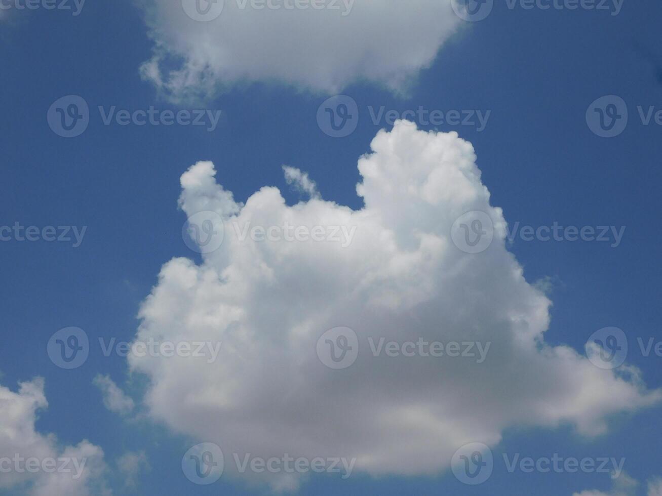 blue sky and white clouds photo