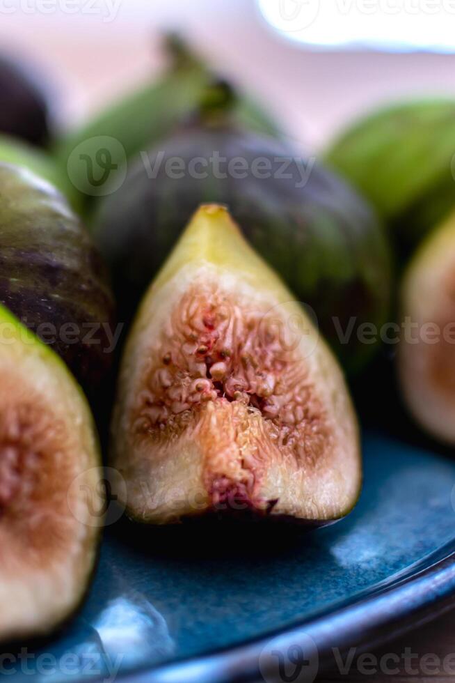 higo frutas en un lámina, ficus carica foto