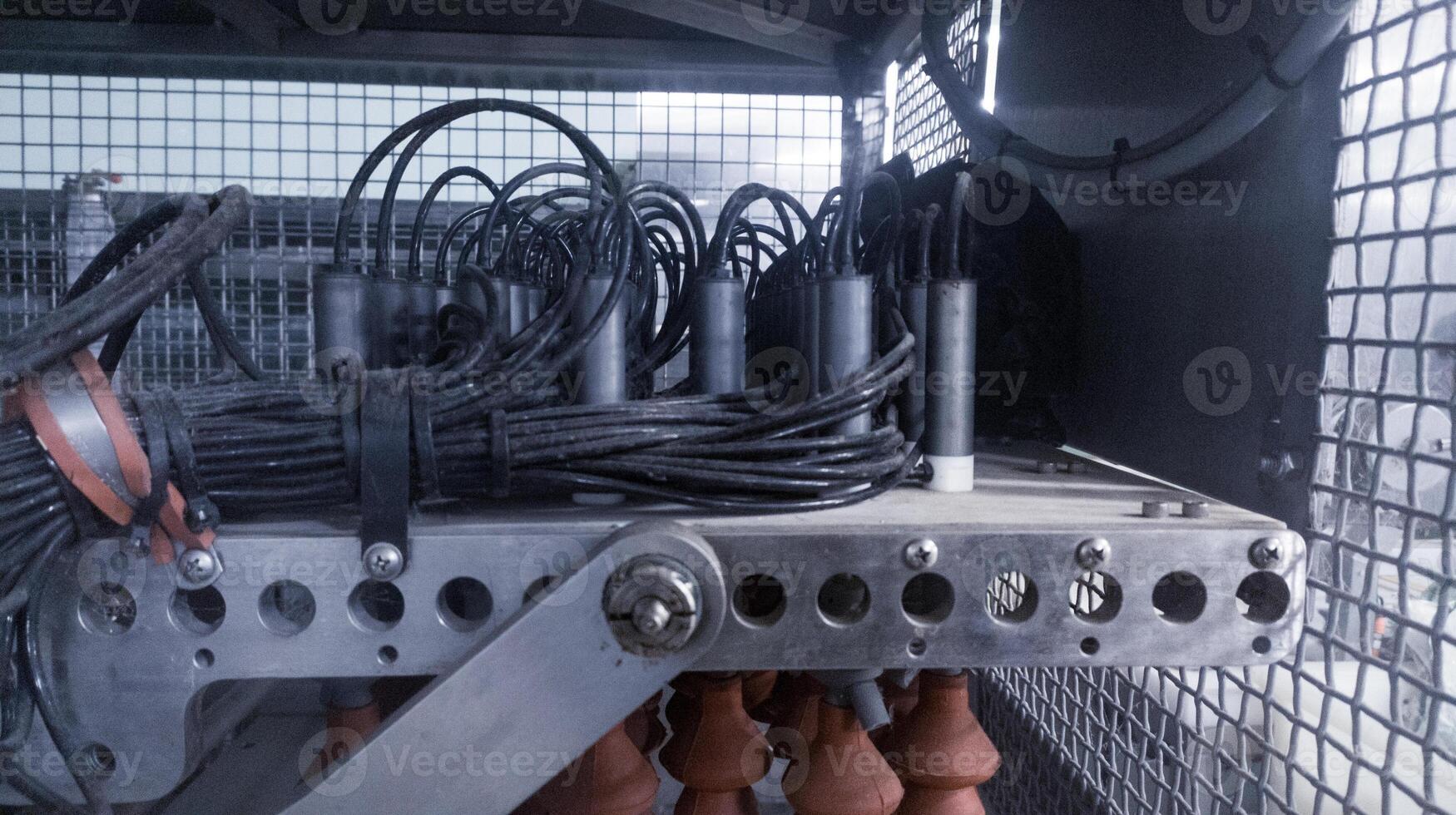 solenoide neumático sistema en el automático huevos control por la luz maquina.criadero tecnología. foto