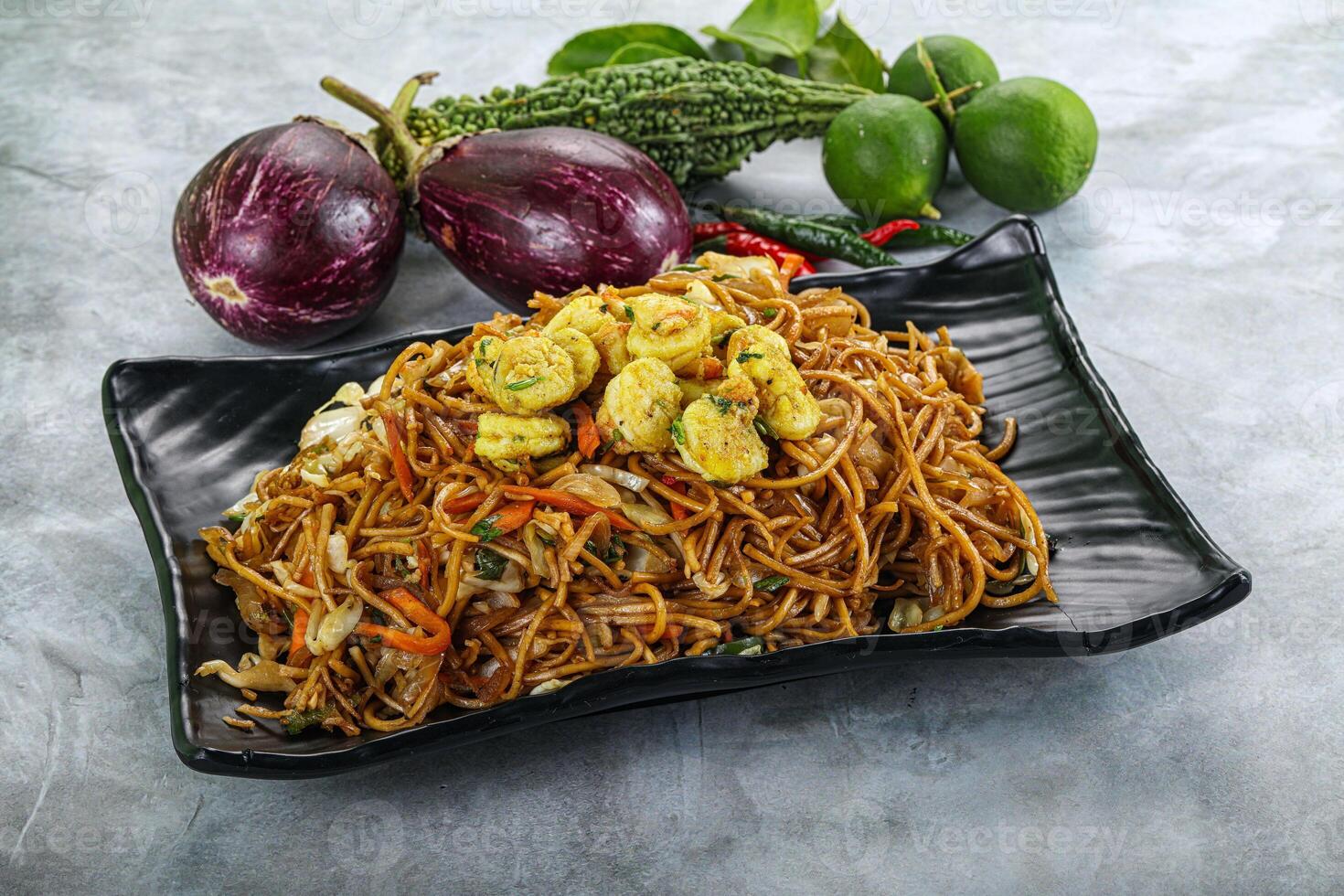 Stir fried noodles with prawn photo