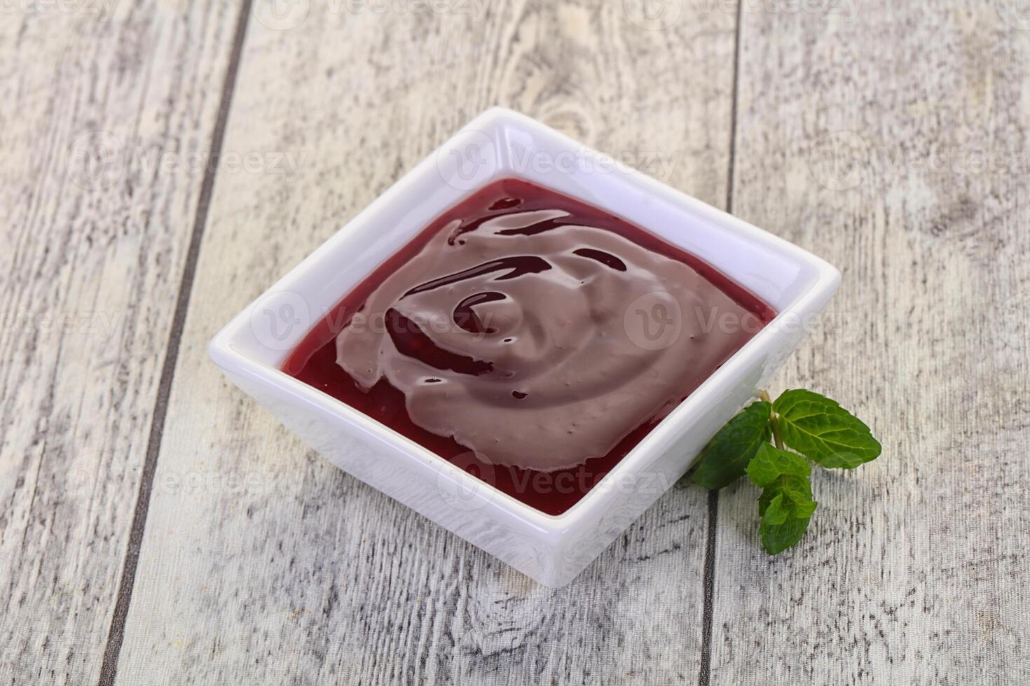 Delicous cowberry sauce photo