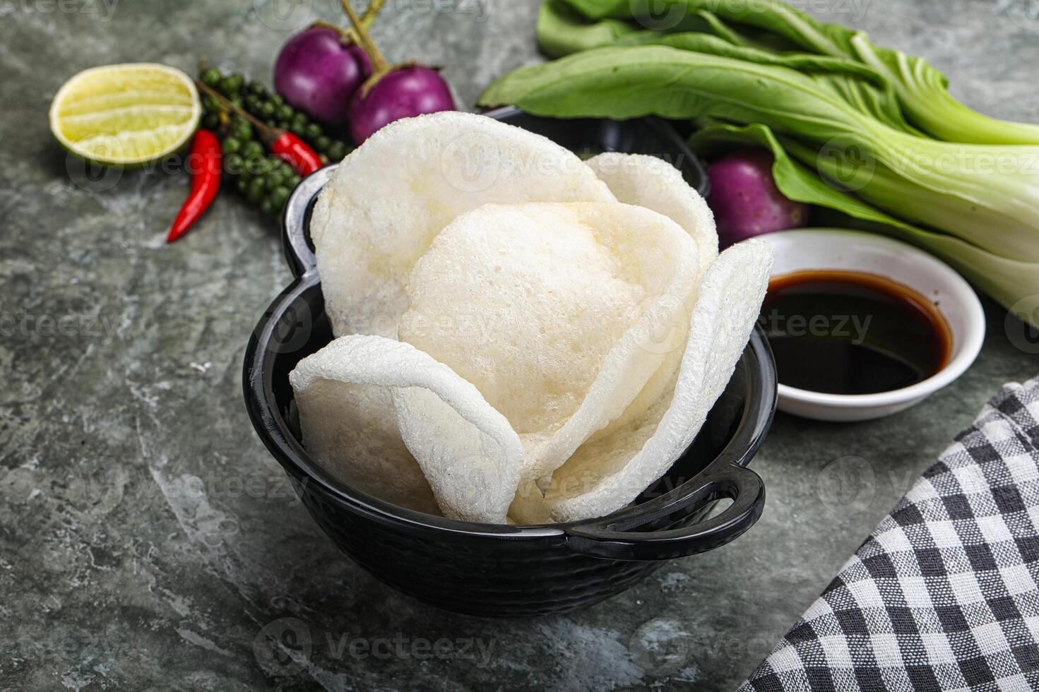 Vietnamese starter appetizer Crab chips 39195895 Stock Photo at Vecteezy