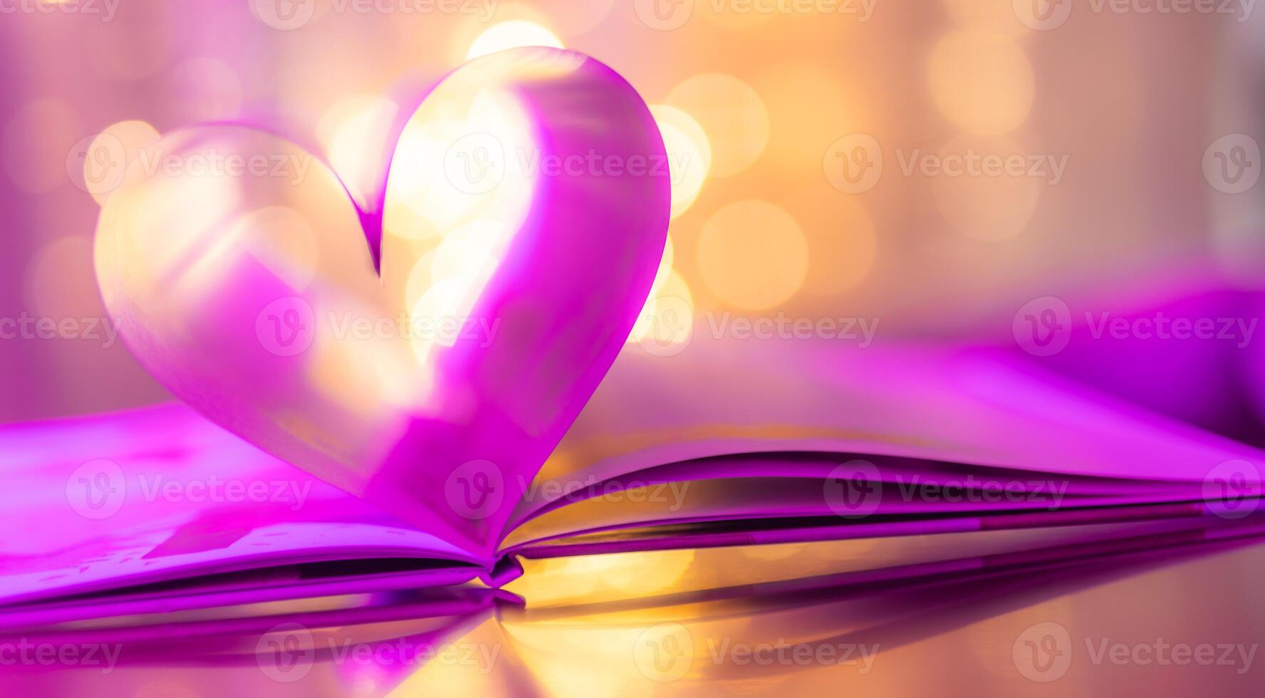 de cerca amor san valentin día diseño. Perfecto corazón forma libro paginas romántico. Clásico estilo Copiar espacio texto luces reflexiones hermosa febrero enamorado día artístico antecedentes. Pareja aniversario foto