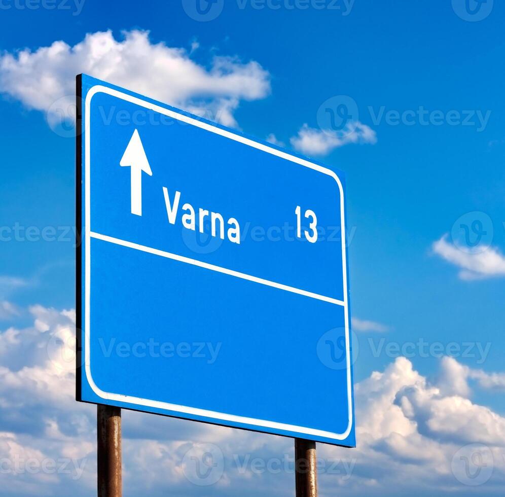 Road sign to Varna photo