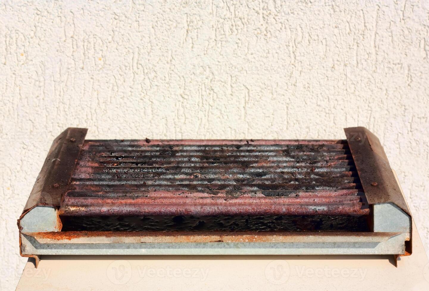 A Rusty grill photo