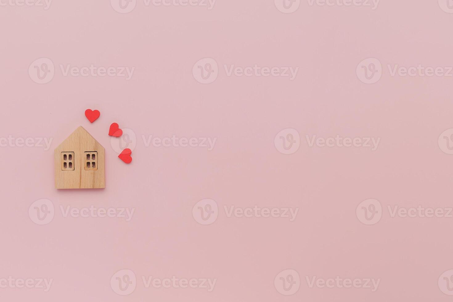 Clásico amor hogar con rosado corazón marco y blanco Nota - San Valentín día diseño para tarjetas, negocio, y decoración foto