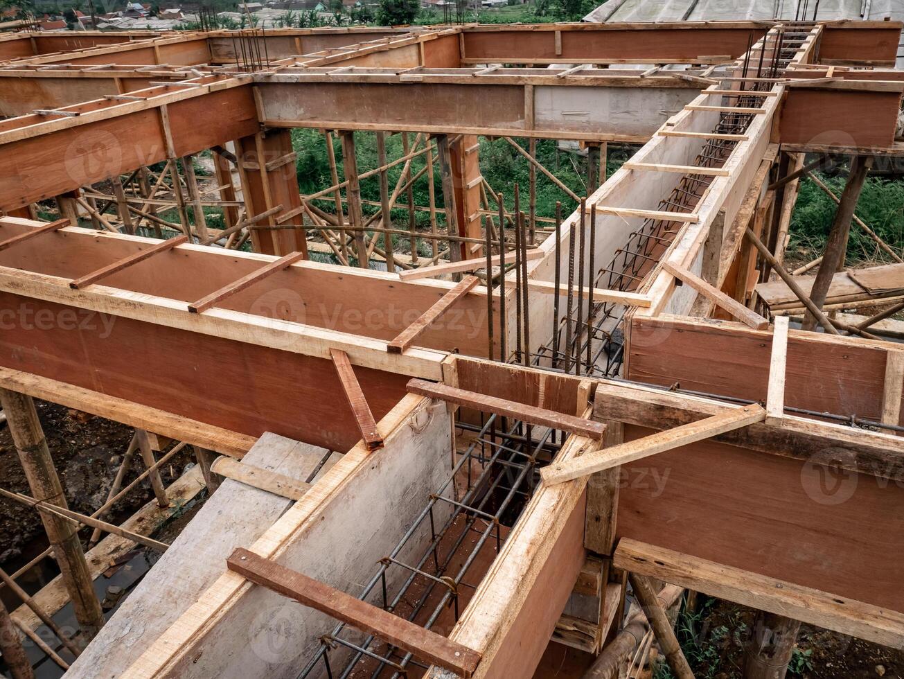 edificio encofrado Listo a ser lleno con cemento mezcla foto