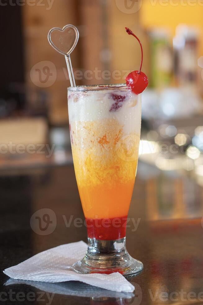 sangriento soda mora Mocktail foto