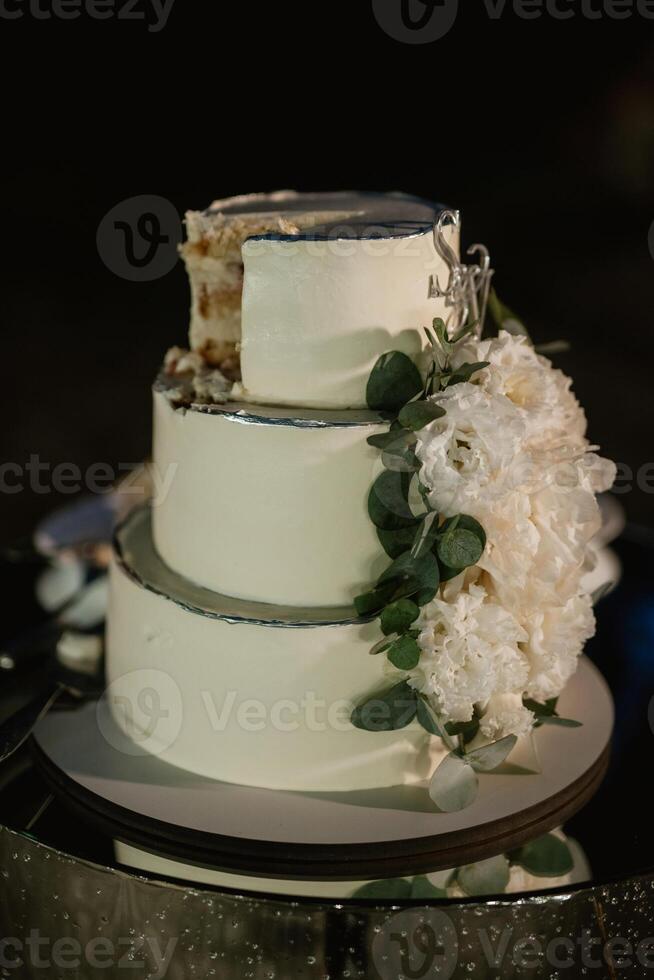 pastel de bodas en la boda foto