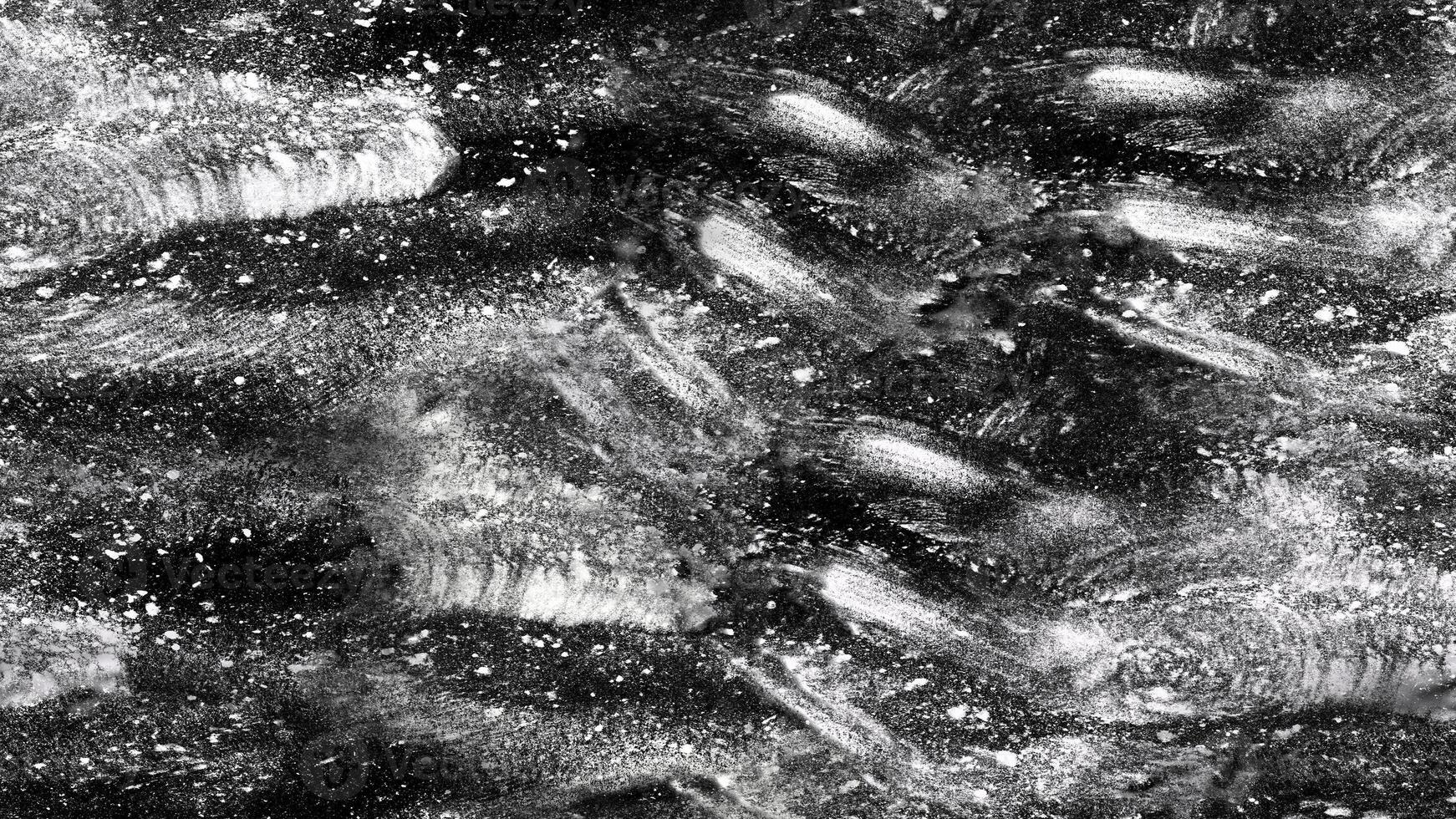 Half Tone Splash. Exploding Gunmetal Elements. Retro Smoky Gradient. White and Black Halftone Splash. Silver Celebration Background. Slate Stain. Gleaming Charcoal Stain. photo