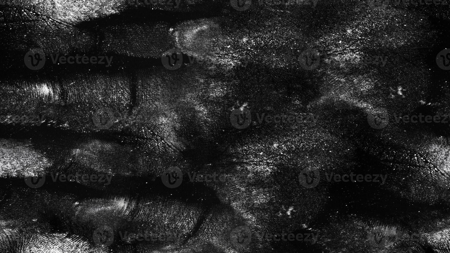 Half Tone Splash. Exploding Gunmetal Elements. Retro Smoky Gradient. White and Black Halftone Splash. Silver Celebration Background. Slate Stain. Gleaming Charcoal Stain. photo