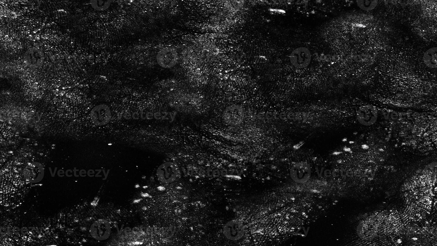 Half Tone Splash. Exploding Gunmetal Elements. Retro Smoky Gradient. White and Black Halftone Splash. Silver Celebration Background. Slate Stain. Gleaming Charcoal Stain. photo