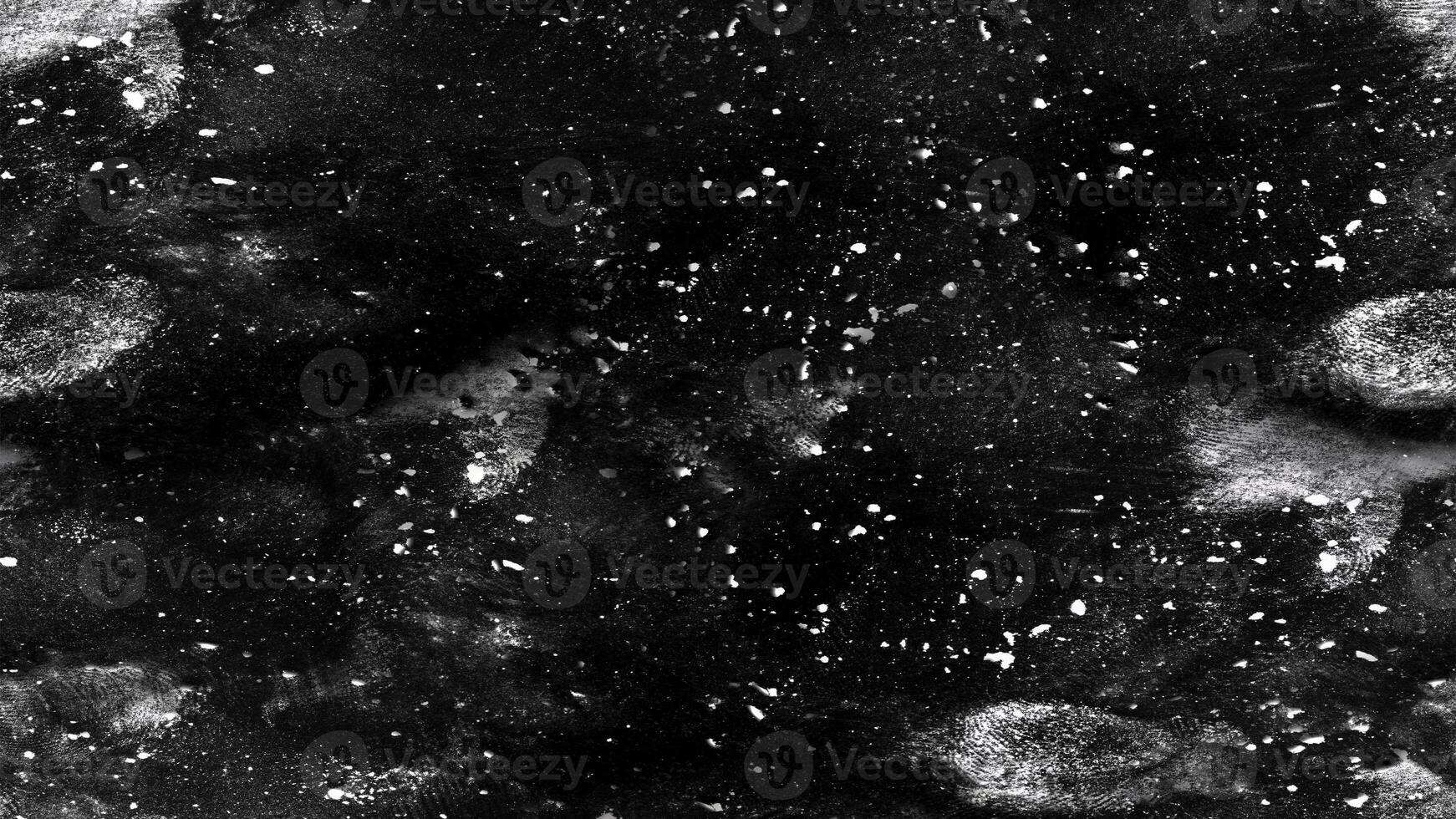 Half Tone Splash. Exploding Gunmetal Elements. Retro Smoky Gradient. White and Black Halftone Splash. Silver Celebration Background. Slate Stain. Gleaming Charcoal Stain. photo