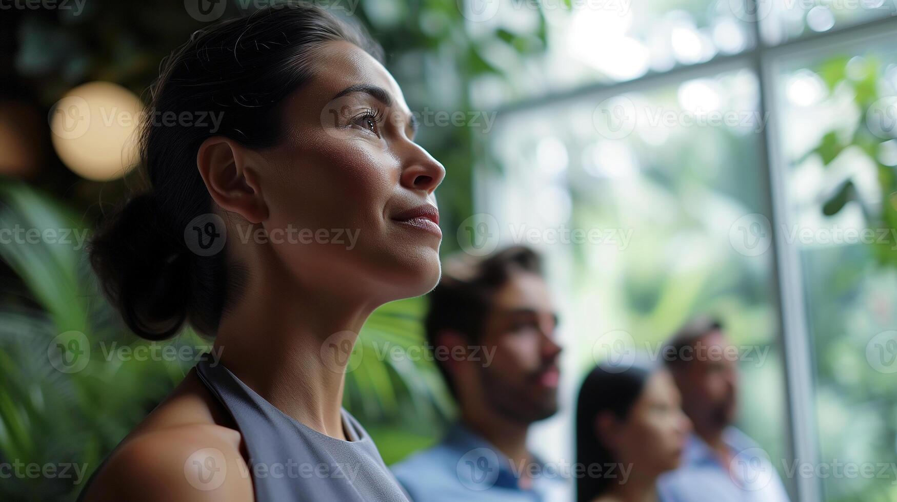 AI generated A proud Latin American woman surrounded by other women in office, at meeting, in business environment. portrait of confident  businesswomen. Bokeh in background. AI generated. photo