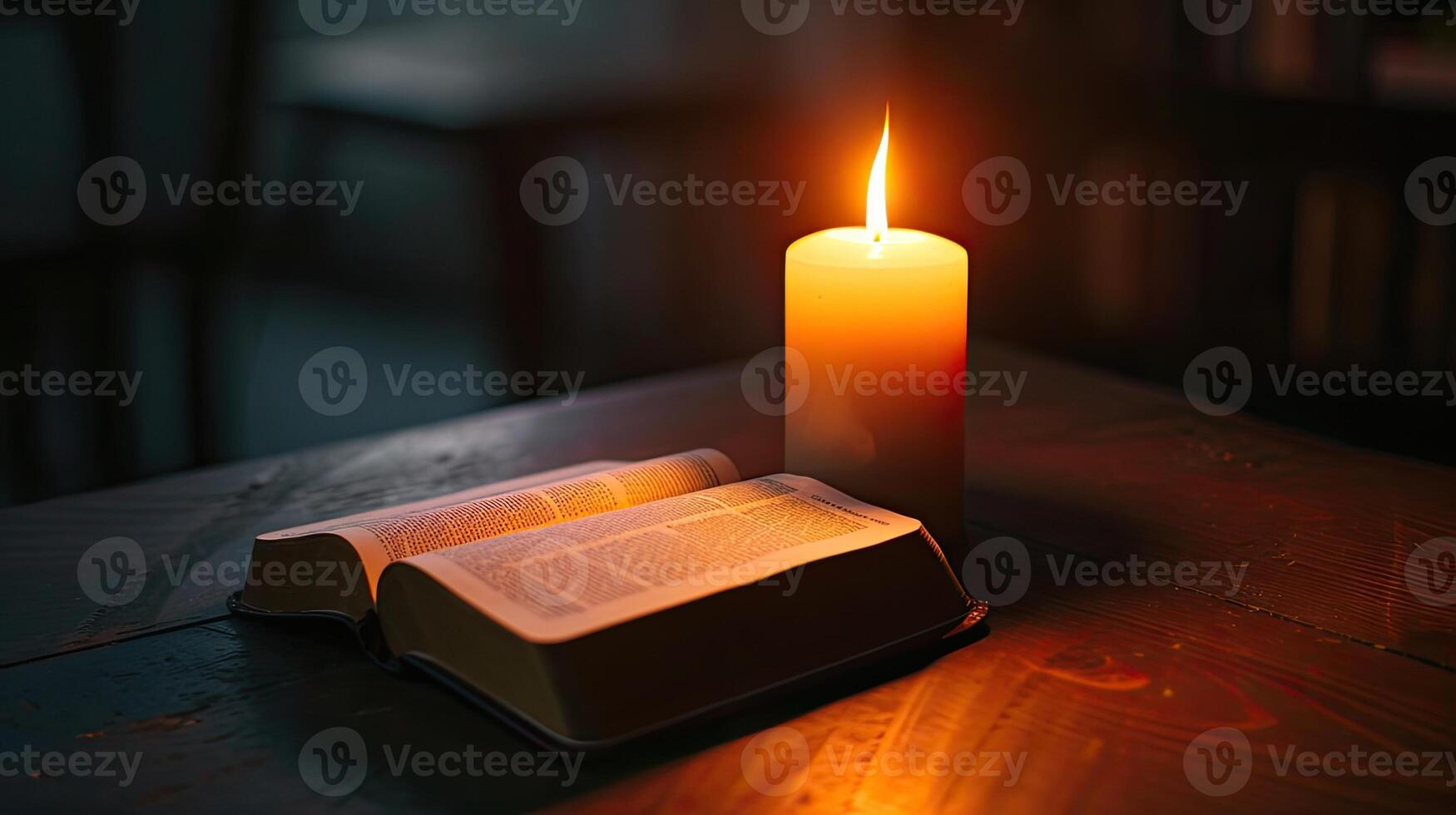 ai generado un abierto santo libro, el Biblia, siguiente a un ardiente vela en un blanco de madera mesa, mientras comunicado con Dios foto