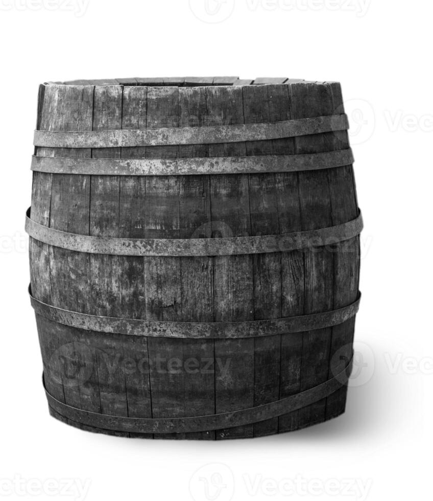 negro antiguo barril aislado en un blanco antecedentes foto