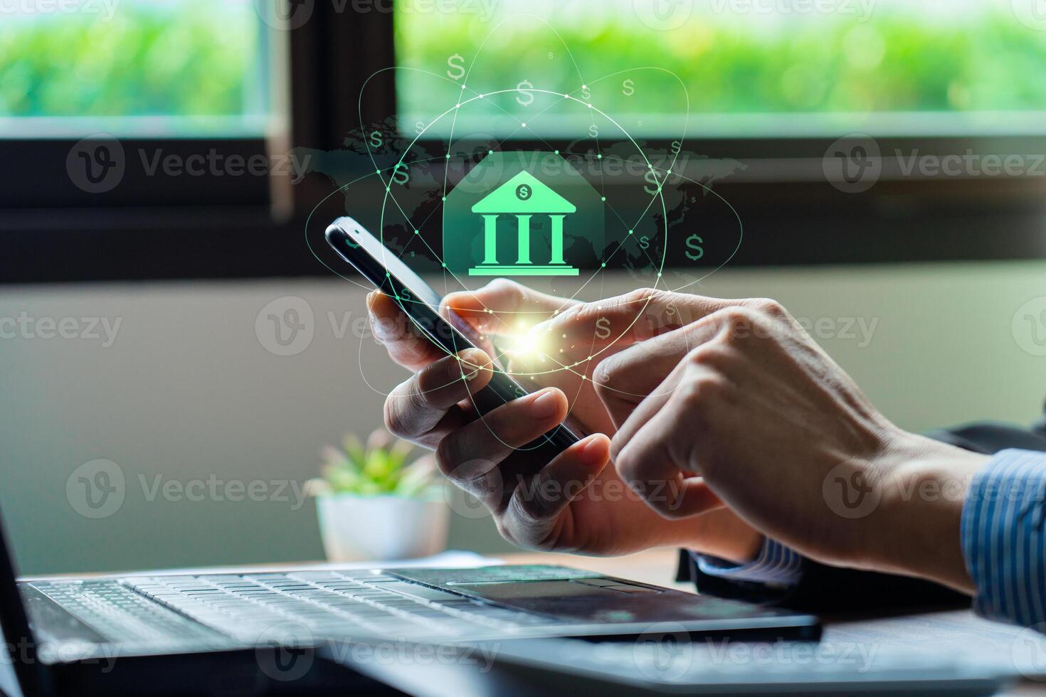 empresario utilizando móvil en línea bancario y pagos, digital marketing. financiero y bancario redes. cliente red conexión y en línea compras íconos ciber seguridad, negocio tecnología foto