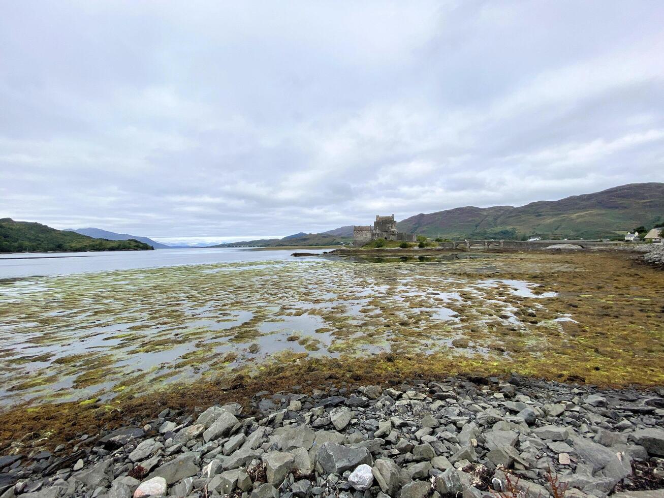 Escocia en el Reino Unido en 31 agosto 2021. un ver de eilean doona castillo foto