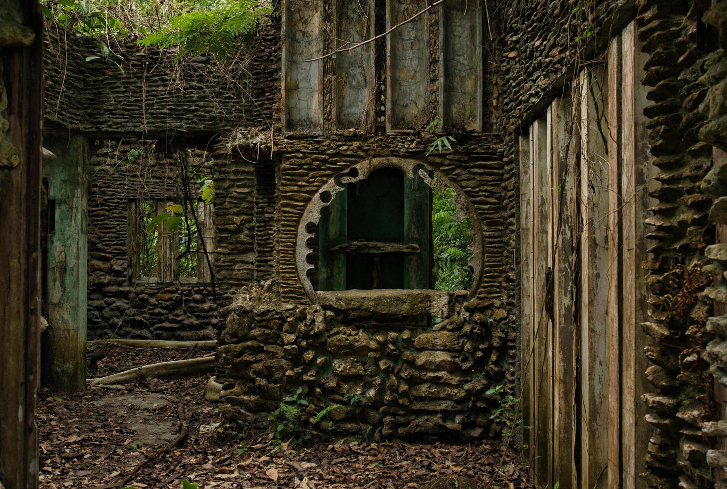 stone house ruins photo