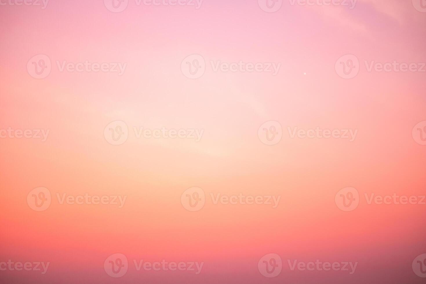 hermosa , lujo suave degradado naranja oro nubes y luz de sol en el azul cielo Perfecto para el fondo, tomar en siempre, crepúsculo, grande tamaño, alto definición paisaje foto