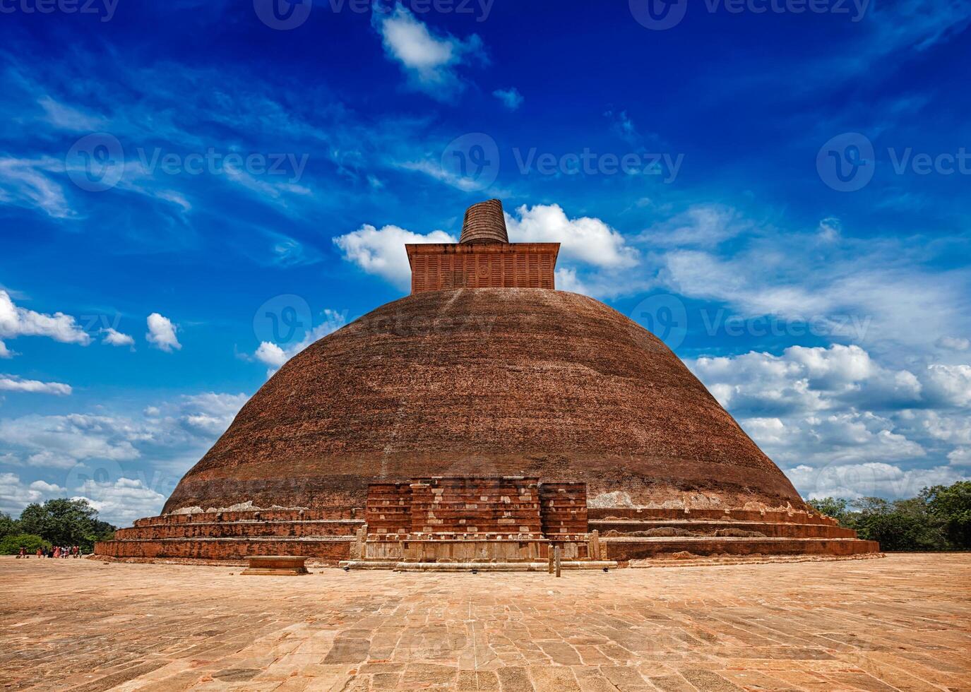 Jetavaranama dagoba Buddhist stupa in ancient city photo