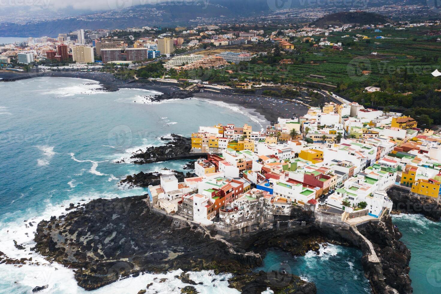 ver de punta brava pequeño pueblo cerca puerto Delaware la cruz ciudad en tenerife isla, canario islas, atlántico océano, España foto