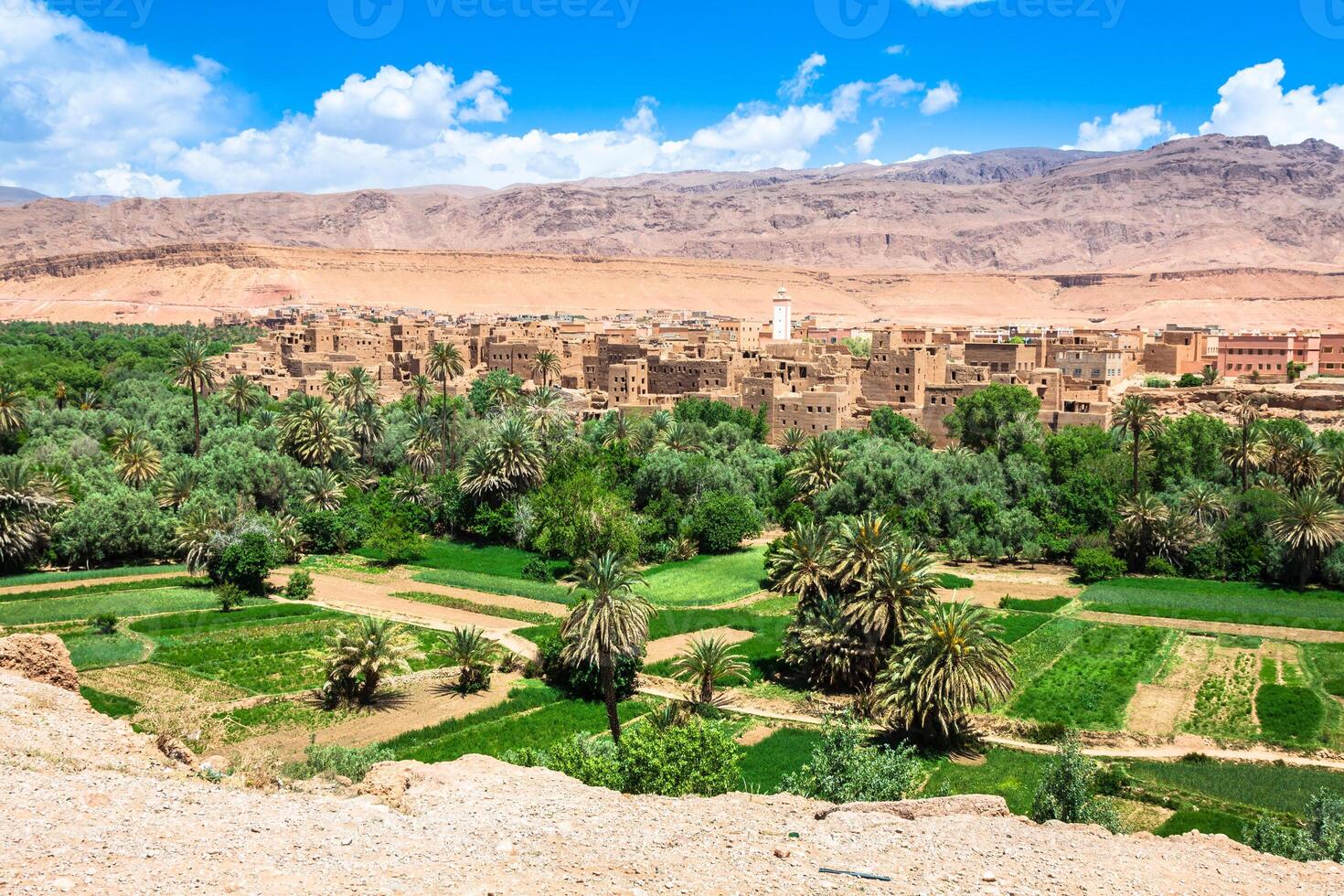 pueblo en dades valle, Marruecos foto